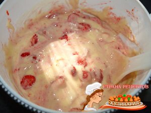 пирог с клубникой в мультиварке